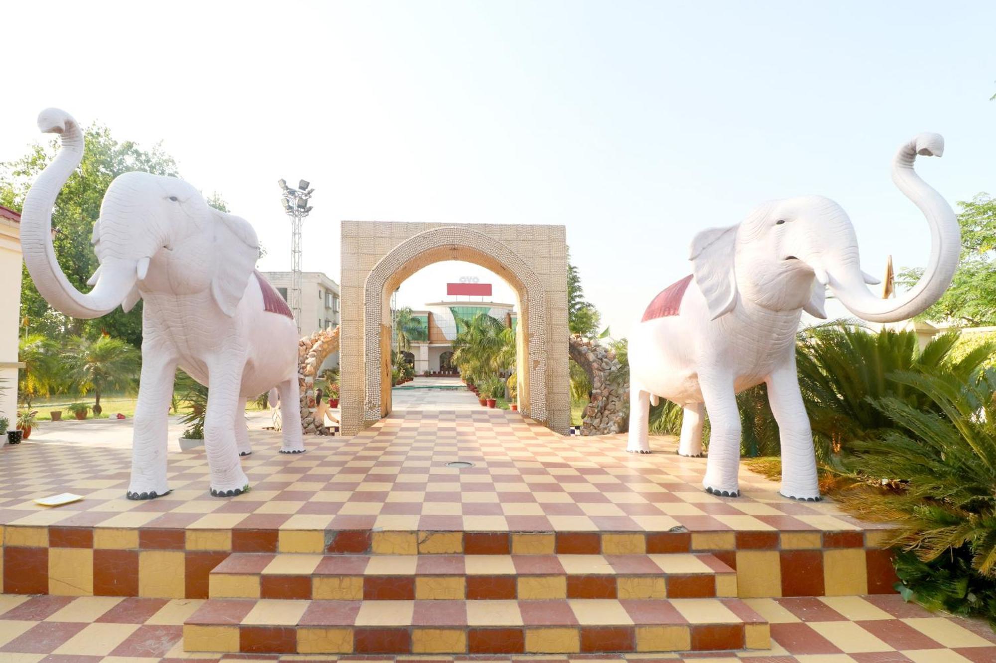 Hotel O Sangam Resort Shāhpur Extérieur photo