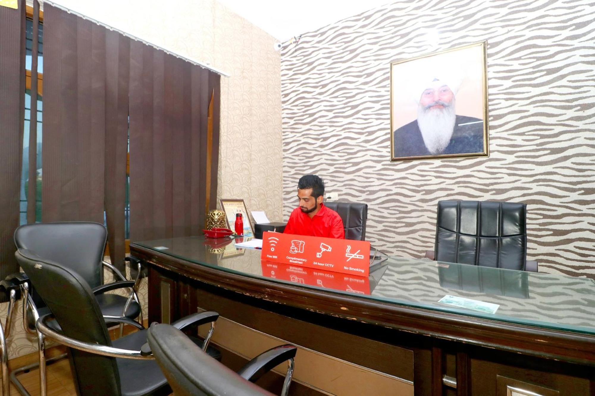 Hotel O Sangam Resort Shāhpur Extérieur photo